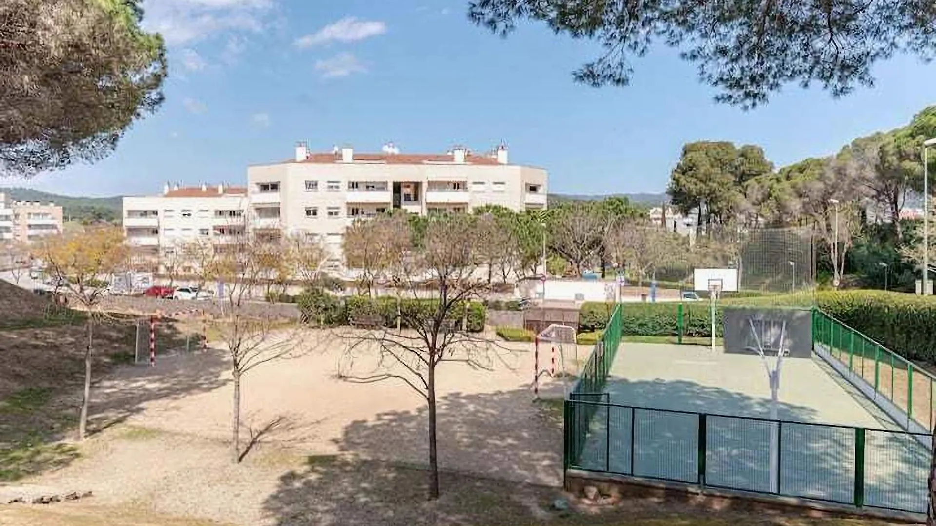 Pretty Garden Apartment Next To A Charming Beach リョレート・デ・マル スペイン