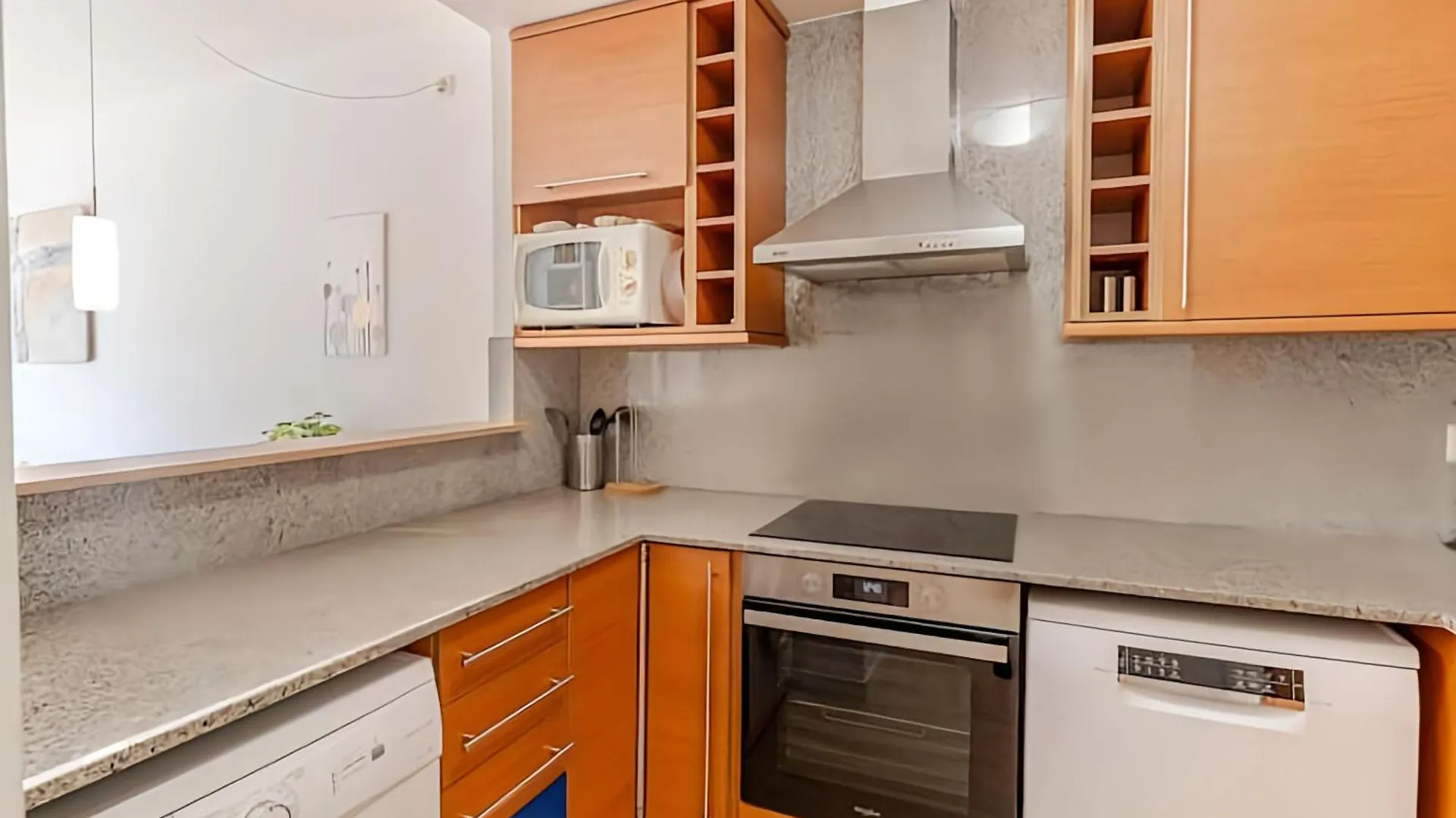 Pretty Garden Apartment Next To A Charming Beach Lloret de Mar Španělsko