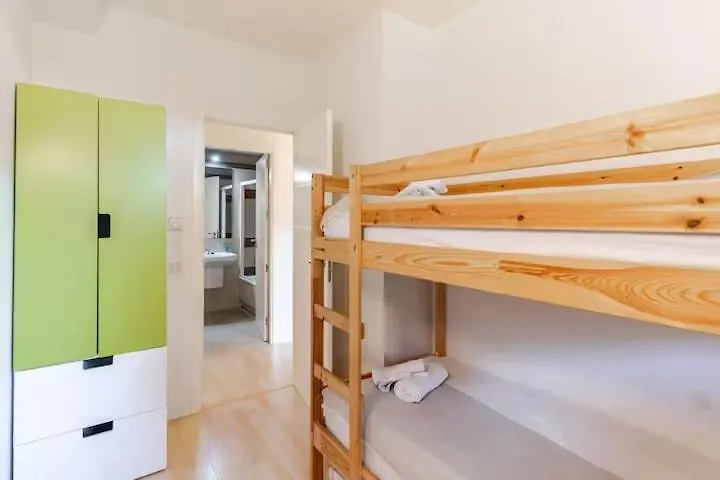 Pretty Garden Apartment Next To A Charming Beach リョレート・デ・マル